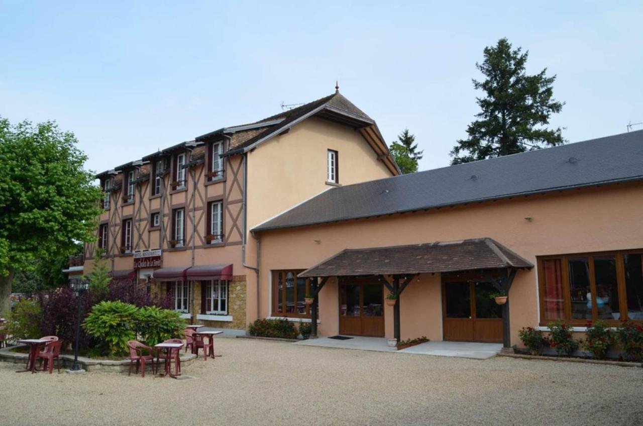 Appartement Avec Parking Gratuit Et Wifi Vierzon Exterior foto